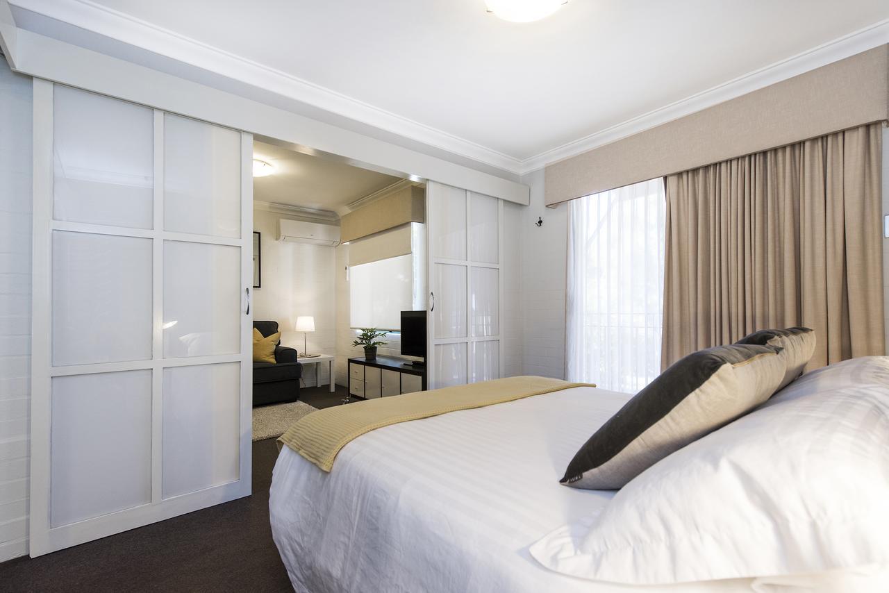 Staywest Subiaco Village 40 Perth Bagian luar foto